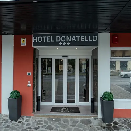Donatello Otel 3*