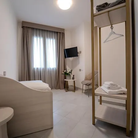 Hotel Donatello Modène