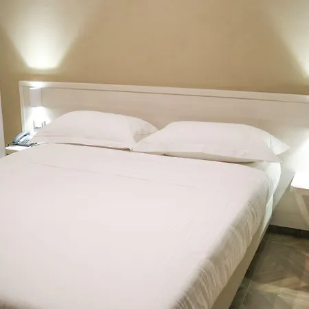 Donatello Отель Модена