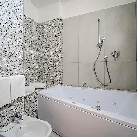 Donatello Hotel 3*